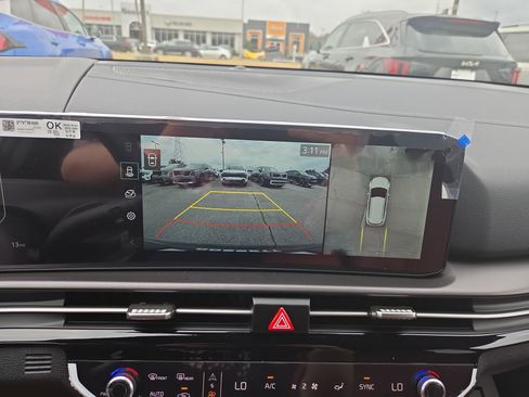 New 2026 Kia Sportage SX FWD image 11