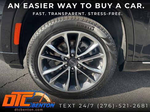 Used 2024 Jeep Wagoneer Series III w/ Premium Group I AWD/4WD image 39