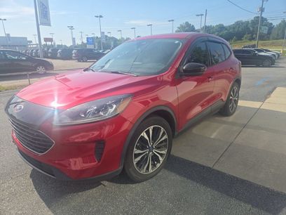 Used 2022 Ford Escape SE w/ SE Sport Appearance Package