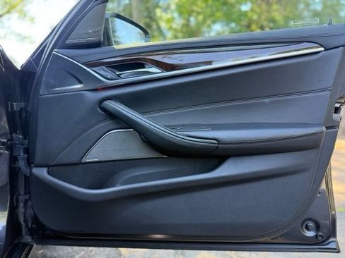 Used 2017 BMW 540i RWD image 18