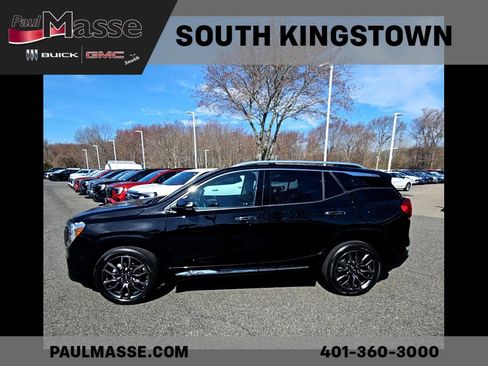 Used 2023 GMC Terrain Denali w/ Black Diamond Edition image 3