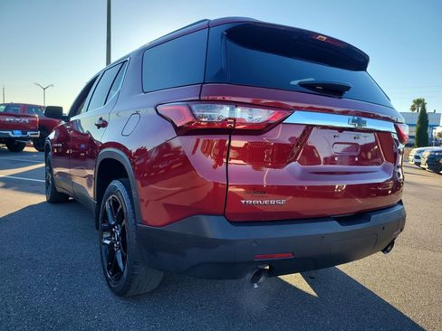 Used 2019 Chevrolet Traverse LT w/ LPO, Black Accent Package image 3