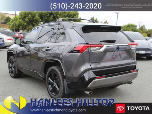 Certified 2021 Toyota RAV4 XSE w/ XSE Grade Weather Package AWD/4WD image 9