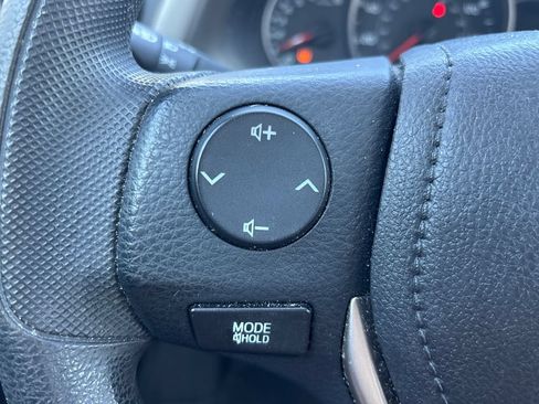 Used 2016 Toyota RAV4 LE AWD/4WD image 22