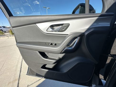 Used 2025 Chevrolet Blazer LT image 22