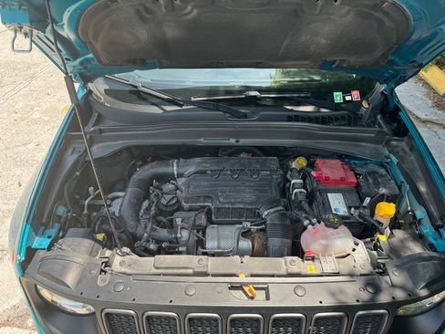 Used 2021 Jeep Renegade Trailhawk image 9