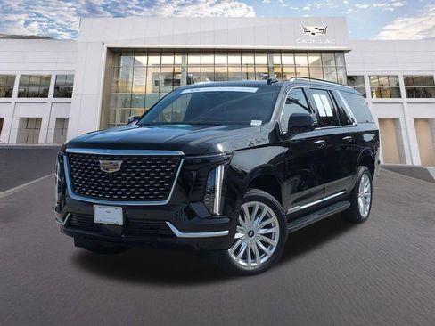 Certified 2025 Cadillac Escalade ESV Luxury RWD image 1