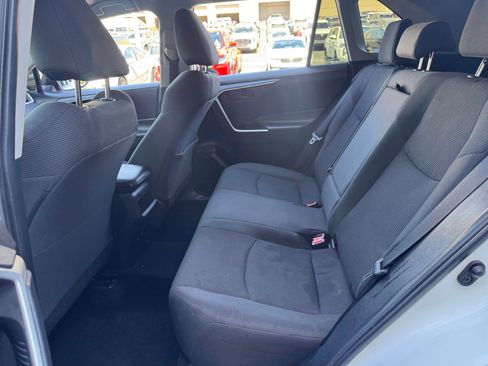 Used 2020 Toyota RAV4 LE w/ Carpet Mat Package FWD image 17