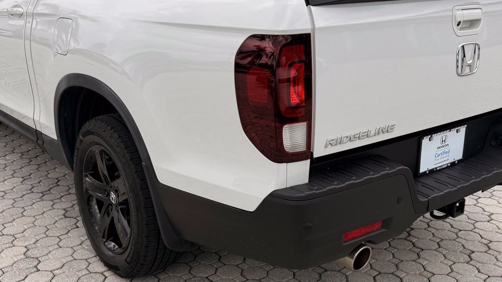 Certified 2023 Honda Ridgeline Black Edition image 17