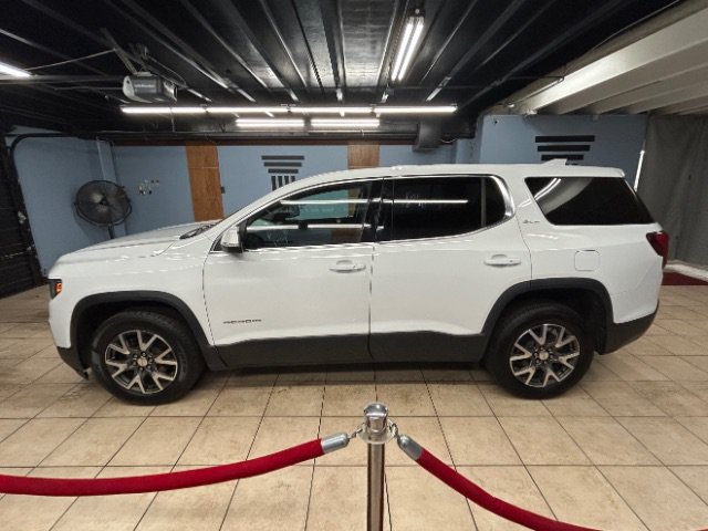 Used 2020 GMC Acadia SLE FWD image 2