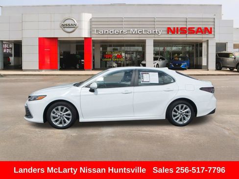 Used 2024 Toyota Camry LE w/ Convenience Package FWD image 8
