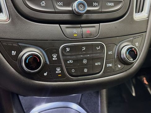 Used 2024 Chevrolet Malibu LT FWD image 18