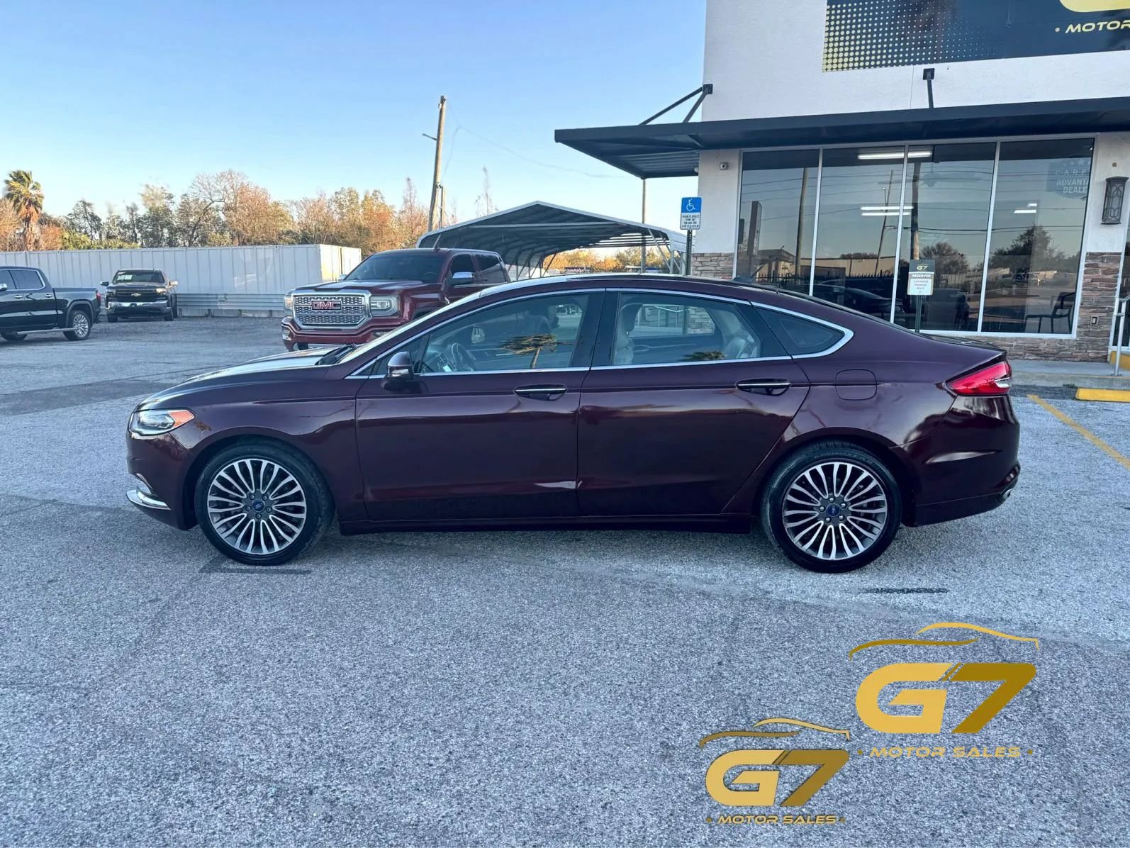 Used 2017 Ford Fusion SE w/ Fusion SE Technology Package FWD image 7