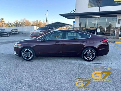 Used 2017 Ford Fusion SE w/ Fusion SE Technology Package FWD image 7