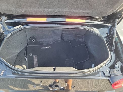 Used 2018 FIAT 124 Spider Classica RWD image 9