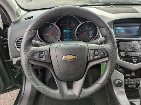 Used 2015 Chevrolet Cruze LT image 13