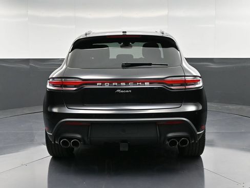 Certified 2025 Porsche Macan AWD/4WD image 7