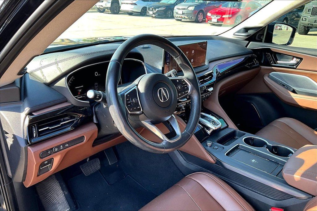 Used 2025 Acura MDX w/ Technology Package FWD image 15