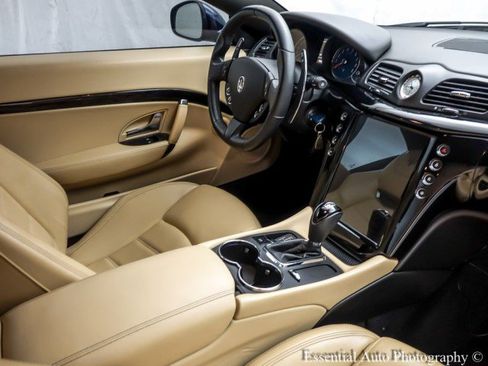 Used 2017 Maserati GranTurismo MC image 25