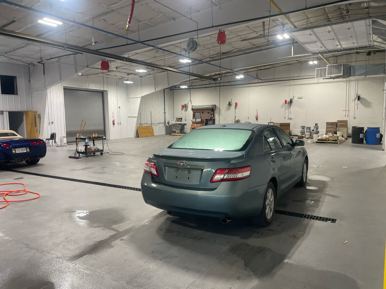 Used 2010 Toyota Camry LE FWD image 5