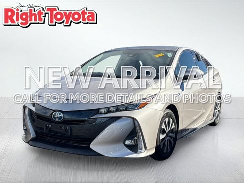 Used 2020 Toyota Prius Prime Limited image 1