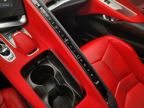 Used 2024 Chevrolet Corvette Stingray Preferred Conv w/ Z51 Performance Package RWD image 24