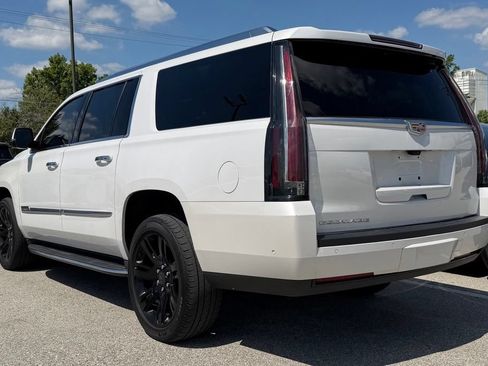 Used 2019 Cadillac Escalade ESV Premium Luxury AWD/4WD image 5