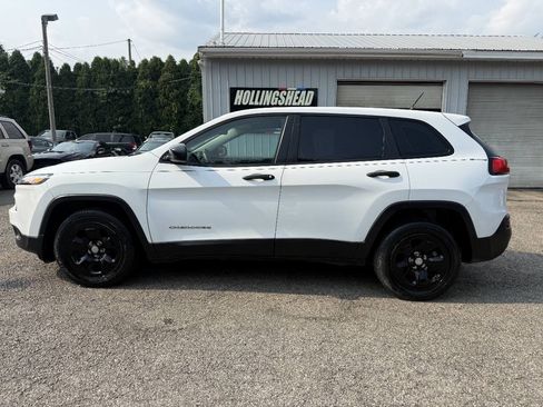 Used 2014 Jeep Cherokee Sport FWD image 7