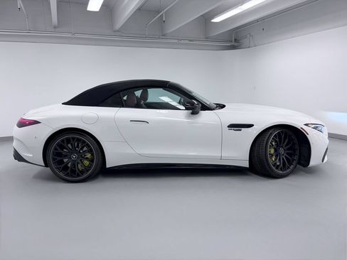 Certified 2022 Mercedes-Benz SL 63 AMG 4MATIC image 8