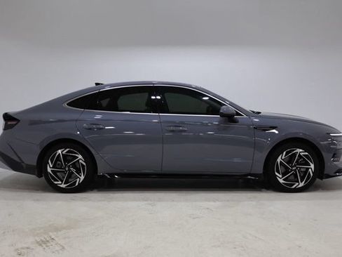Used 2024 Hyundai Sonata SEL w/ Convenience Package FWD image 8
