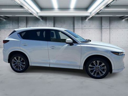 Used 2024 MAZDA CX-5 AWD 2.5 S w/ Premium Package image 3