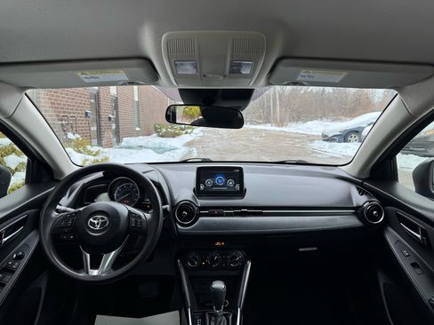 Used 2018 Toyota Yaris iA image 7