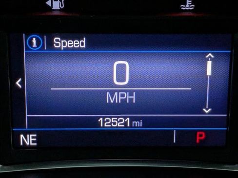 Used 2022 GMC Acadia SLE FWD image 12