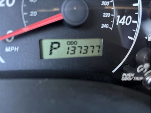 Used 2011 Toyota Corolla LE FWD image 9