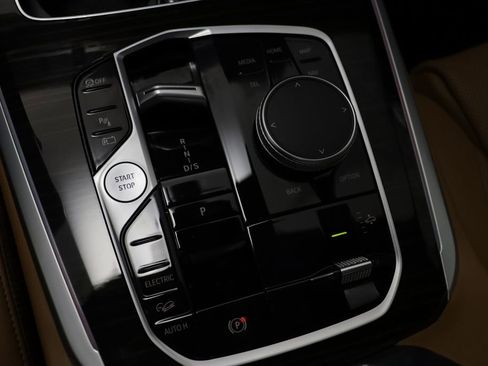 Certified 2024 BMW X5 xDrive50e w/ Premium Package image 13