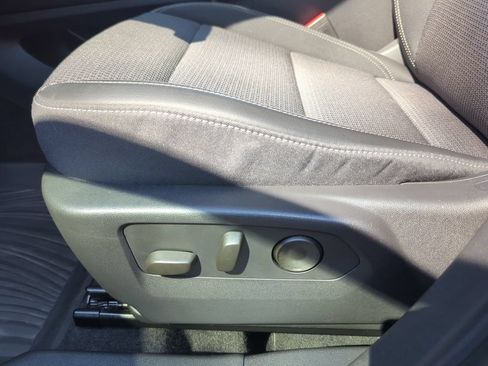 Used 2022 Buick Envision Preferred AWD/4WD image 32