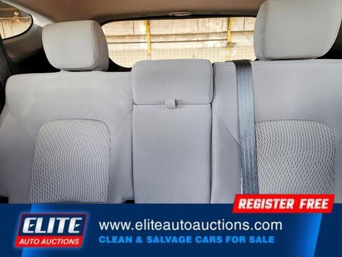 Used 2018 Hyundai Santa Fe Sport image 20