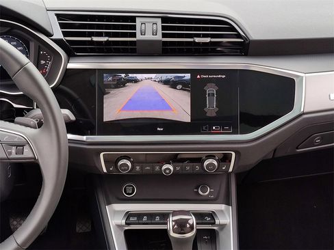 Certified 2025 Audi Q3 2.0T Premium w/ Convenience Package image 31