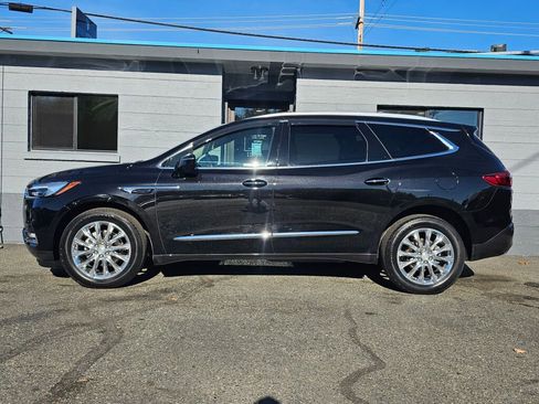 Used 2021 Buick Enclave Premium image 3