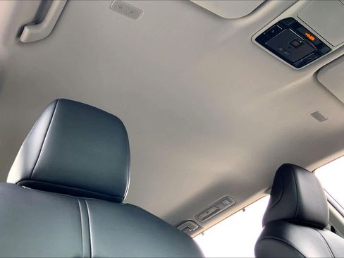 Certified 2025 Toyota Grand Highlander AWD image 14