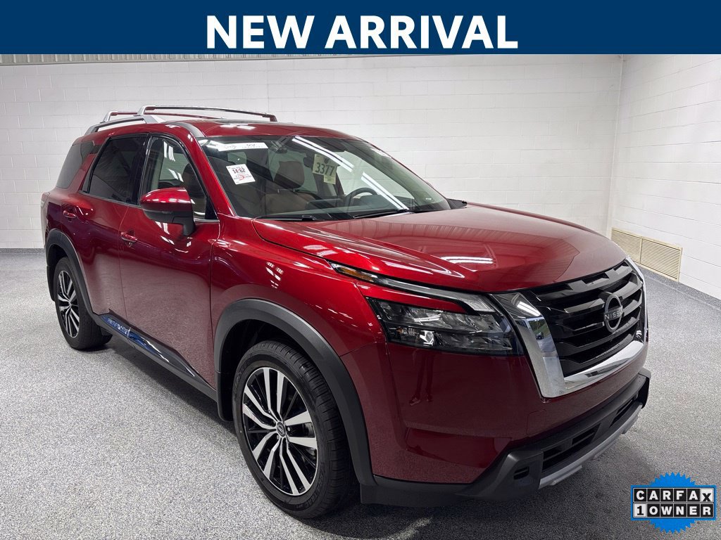 Used 2025 Nissan Pathfinder Platinum AWD/4WD image 1