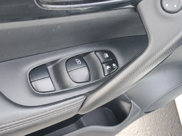Used 2018 Nissan Rogue Sport AWD image 15