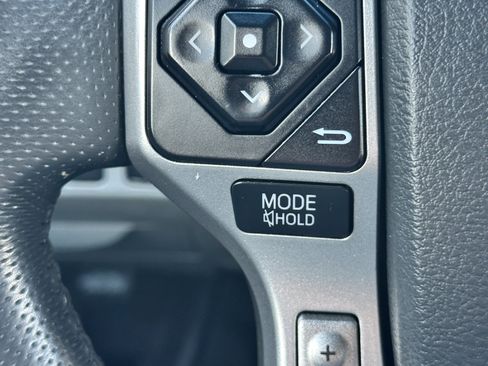 Used 2015 Toyota Tacoma 4x4 Double Cab w/ TRD Sport Package image 28