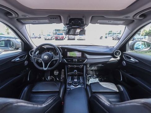 Used 2019 Alfa Romeo Giulia Ti Sport w/ Quick Order Package 22S Sport AWD/4WD image 20