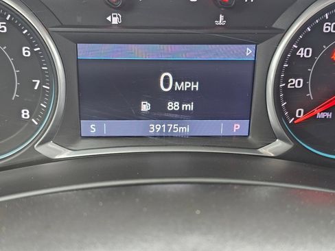 Used 2022 Chevrolet Equinox Premier w/ LPO, Cargo Package image 5