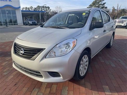 Used 2014 Nissan Versa S Plus image 1