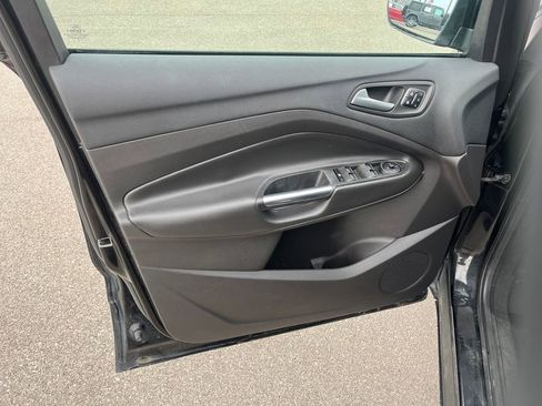 Used 2018 Ford Escape Titanium w/ Ford Safe & Smart Package image 20