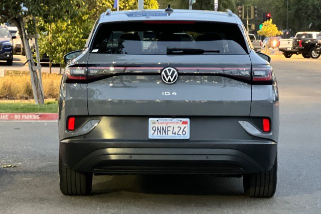 Used 2024 Volkswagen ID.4 2WD image 5