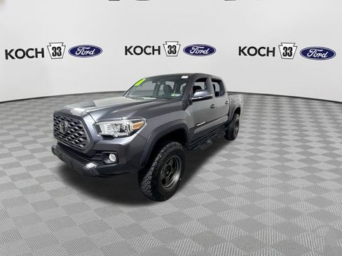 Used 2021 Toyota Tacoma TRD Off-Road image 4