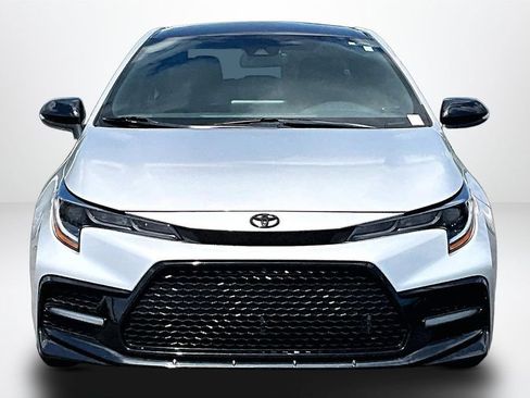 Used 2022 Toyota Corolla SE FWD image 2